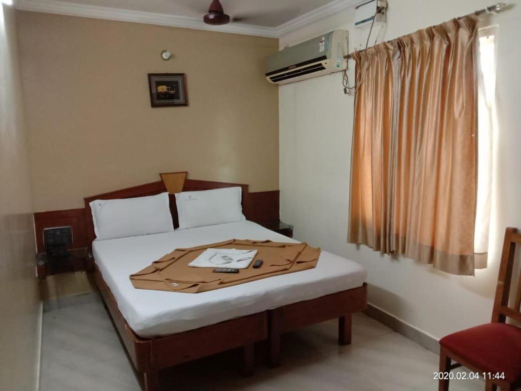 Hotel Central Residency
