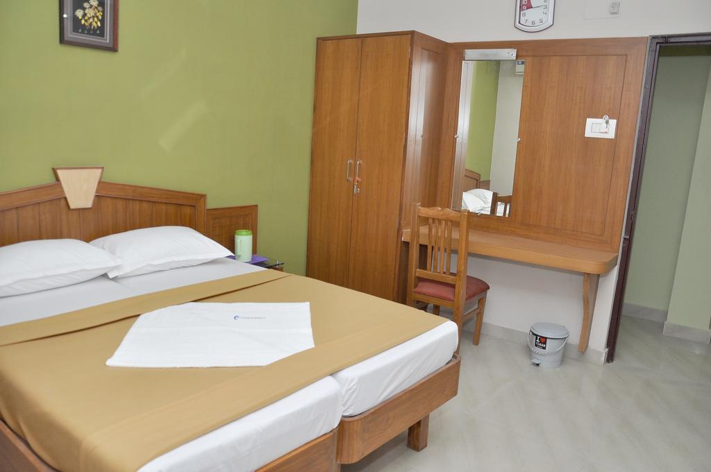Hotel Central Residency 3*